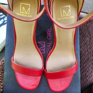 MADDEN GIRL Red Patent Size 9 heeled Sandal